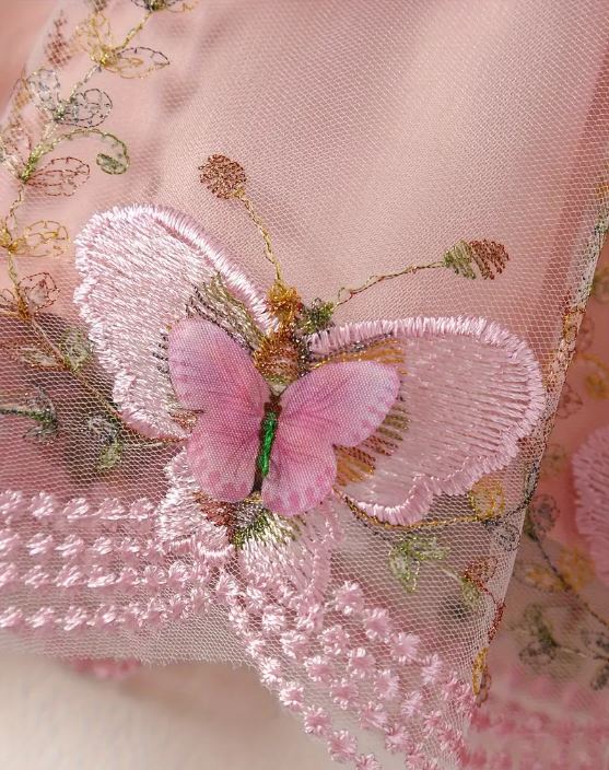 Conjunto para Niñas de 3 Piezas: Vestido de Tul Bordado con Mariposas Rosas y Mangas con Volantes, Detalle de Lazo, Top Corto de Poliéster con Diadema de Lazo