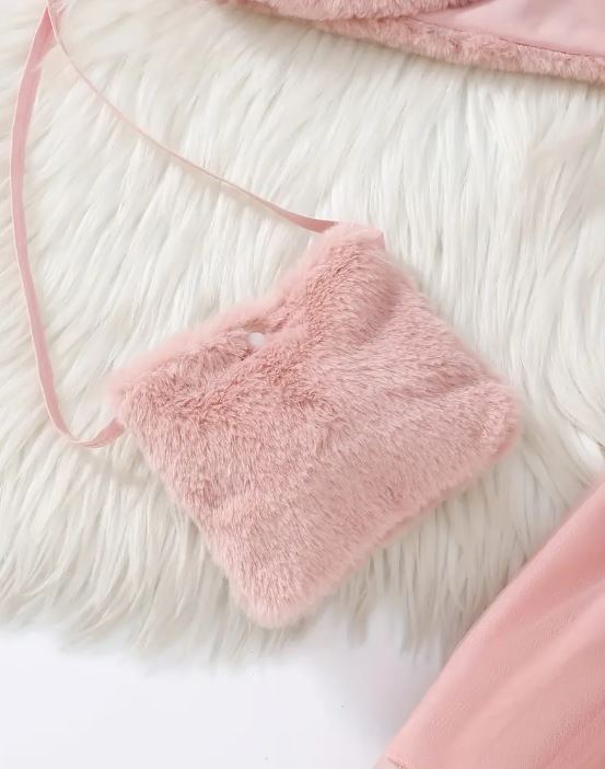 Conjunto de Tres Piezas para Niñas: Chaleco de Piel Sintética de Color Sólido con Estilo Dulce, Lazo de Encaje y Vestido Suelto de Malla con Parches de Tela y Bolsa Pequeña.